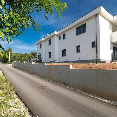 Apartman Jugo *