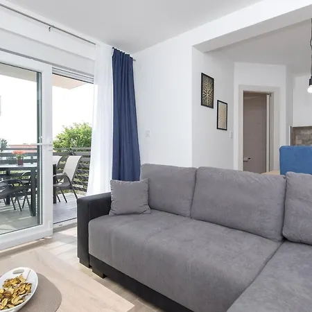 Jugo Apartament *