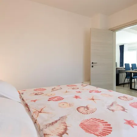 Jugo Apartament Punat