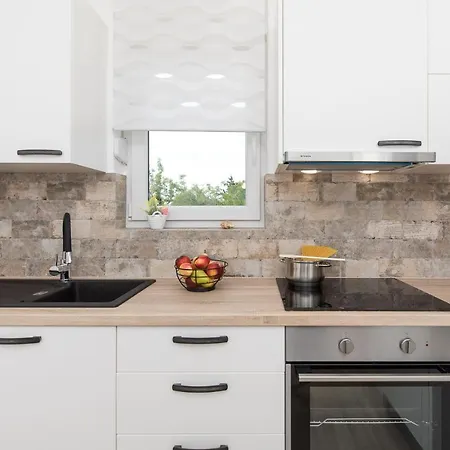 Jugo Apartamento